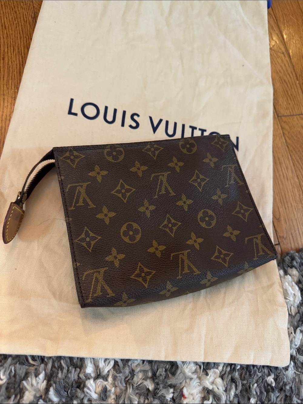 ✨Louis Vuitton Brown Monogram Toiletry Pouch ✨ - Picture 11 of 11